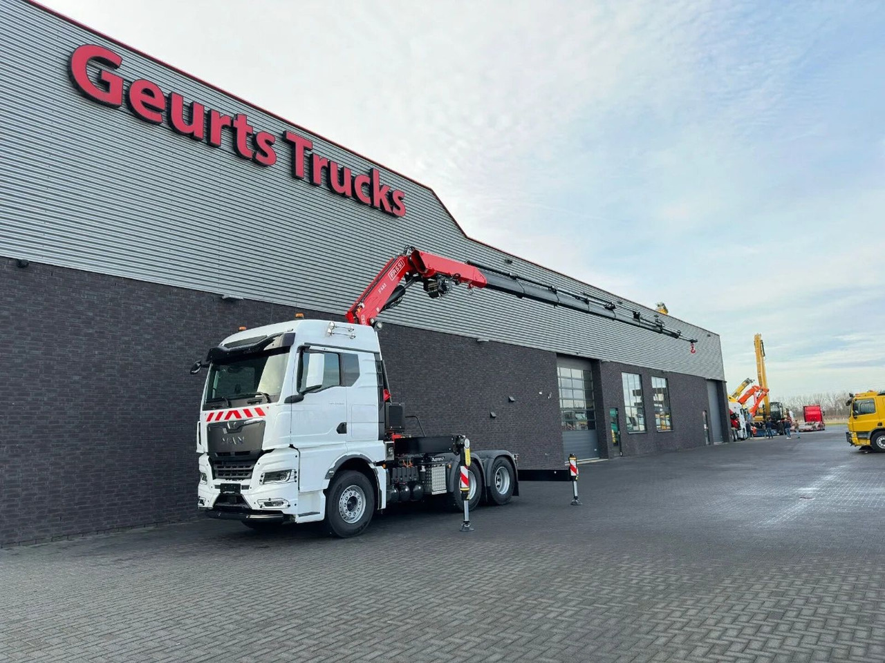 MAN TGX 33.520 6X4 TREKKER-BAKWAGEN COMBI + FASSI F4 - Kamion s kranom: slika MAN TGX 33.520 6X4 TREKKER-BAKWAGEN COMBI + FASSI F4 - Kamion s kranom MAN TGX 33.520 6X4 TREKKER-BAKWAGEN COMBI + FASSI F4 - Kamion s kranom: slika MAN TGX 33.520 6X4 TREKKER-BAKWAGEN COMBI + FASSI F4 - Kamion s kranom