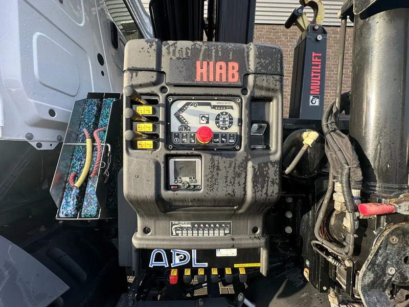 Kamion s kukastom dizalicom Mercedes-Benz AROCS 4148 8X4 MET MULTILIFT ULT T 21 S51 HAAKARMSYSTEEM + HIAB X-HIPRO 232 E-6 KRAAN/CRANE/KRAN/GRUA: slika Kamion s kukastom dizalicom Mercedes-Benz AROCS 4148 8X4 MET MULTILIFT ULT T 21 S51 HAAKARMSYSTEEM + HIAB X-HIPRO 232 E-6 KRAAN/CRANE/KRAN/GRUA