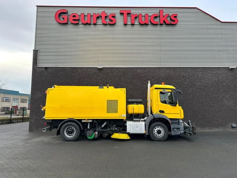 Mercedes-Benz Arocs 1824 4X2 BEAM A9000 SWEEPING TRUCK/ KEHRMASCHINE/VEEGWAGEN/FAHRBAHNREINIGER/AIRPORT CLEANER WITH MAGNET - Cestovna čistilica: slika Mercedes-Benz Arocs 1824 4X2 BEAM A9000 SWEEPING TRUCK/ KEHRMASCHINE/VEEGWAGEN/FAHRBAHNREINIGER/AIRPORT CLEANER WITH MAGNET - Cestovna čistilica Mercedes-Benz Arocs 1824 4X2 BEAM A9000 SWEEPING TRUCK/ KEHRMASCHINE/VEEGWAGEN/FAHRBAHNREINIGER/AIRPORT CLEANER WITH MAGNET - Cestovna čistilica: slika Mercedes-Benz Arocs 1824 4X2 BEAM A9000 SWEEPING TRUCK/ KEHRMASCHINE/VEEGWAGEN/FAHRBAHNREINIGER/AIRPORT CLEANER WITH MAGNET - Cestovna čistilica