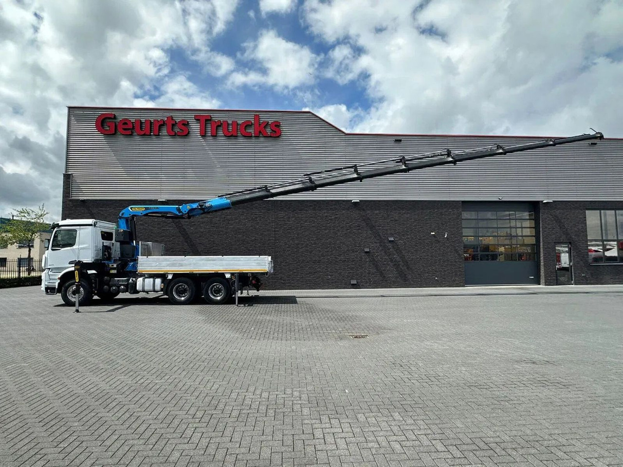 Mercedes-Benz Arocs 3351 963-2-E 6X4 KIPPER / TIPPER + PALFING - Kamion s kranom: slika Mercedes-Benz Arocs 3351 963-2-E 6X4 KIPPER / TIPPER + PALFING - Kamion s kranom Mercedes-Benz Arocs 3351 963-2-E 6X4 KIPPER / TIPPER + PALFING - Kamion s kranom: slika Mercedes-Benz Arocs 3351 963-2-E 6X4 KIPPER / TIPPER + PALFING - Kamion s kranom