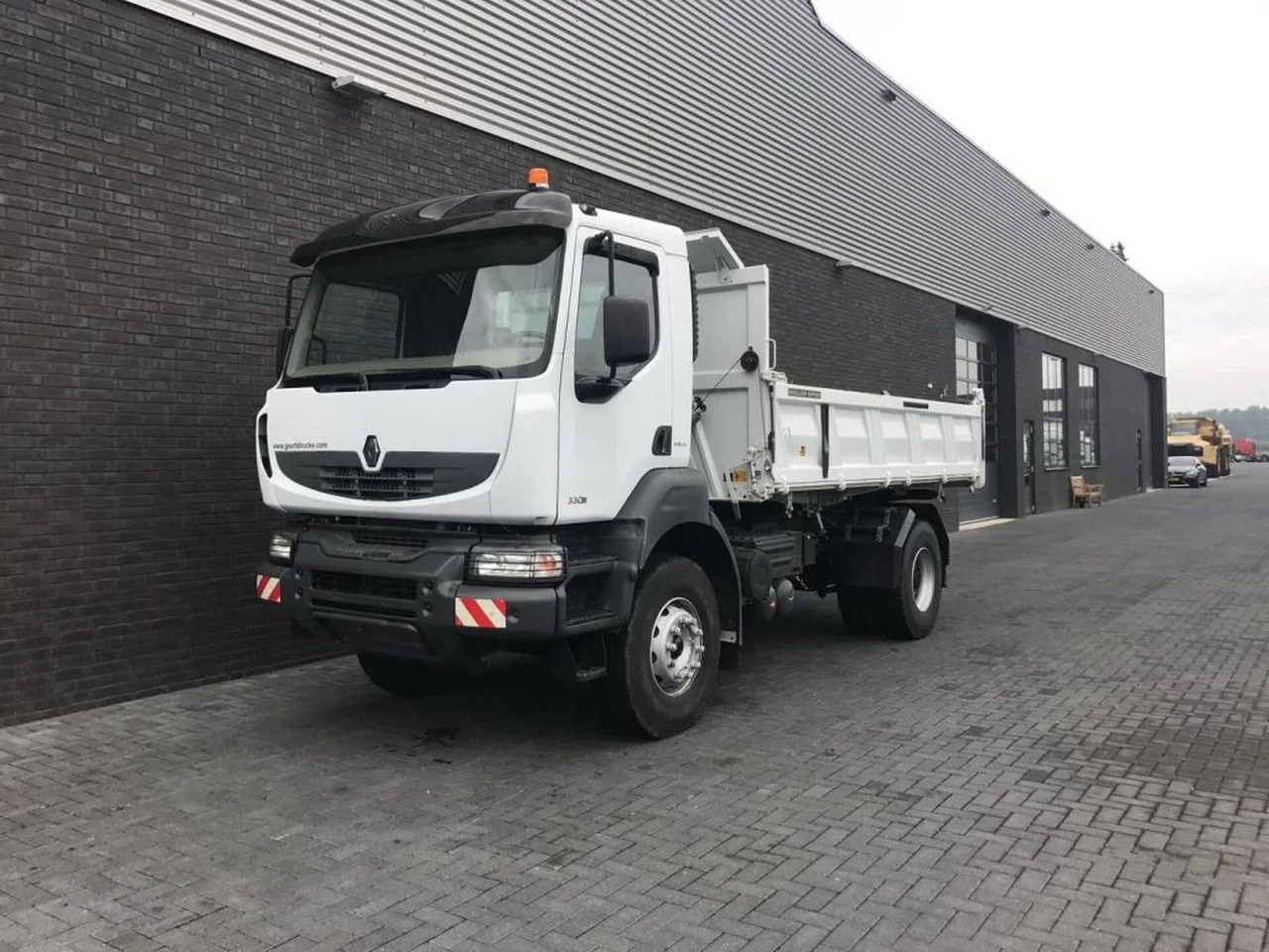 Renault Kerax 330 DXI 4X2 KIPPER/TIPPER ONLY 27.000 KM ! - Kiper: slika Renault Kerax 330 DXI 4X2 KIPPER/TIPPER ONLY 27.000 KM ! - Kiper Renault Kerax 330 DXI 4X2 KIPPER/TIPPER ONLY 27.000 KM ! - Kiper: slika Renault Kerax 330 DXI 4X2 KIPPER/TIPPER ONLY 27.000 KM ! - Kiper
