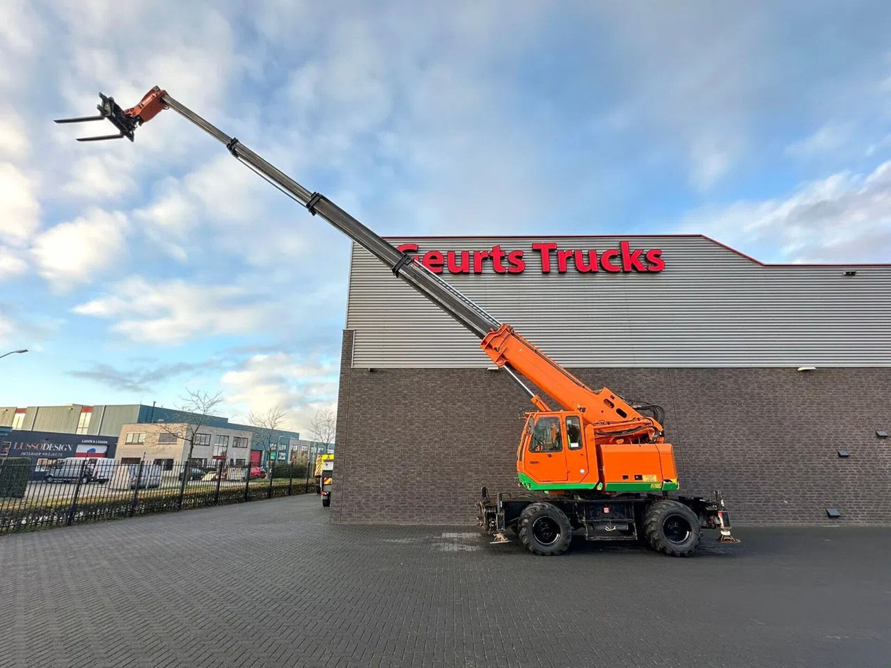 Sennebogen 608 MULTICRANE/ROUGH TERRAIN CRANE + JIB - Toranjska dizalica: slika Sennebogen 608 MULTICRANE/ROUGH TERRAIN CRANE + JIB - Toranjska dizalica Sennebogen 608 MULTICRANE/ROUGH TERRAIN CRANE + JIB - Toranjska dizalica: slika Sennebogen 608 MULTICRANE/ROUGH TERRAIN CRANE + JIB - Toranjska dizalica