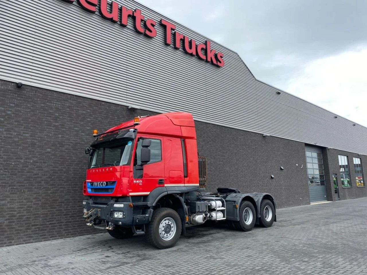 Iveco Trakker 560 SIVI 6X6 HEAVY DUTY PRIME MOVER 275 - Tegljač: slika Iveco Trakker 560 SIVI 6X6 HEAVY DUTY PRIME MOVER 275 - Tegljač Iveco Trakker 560 SIVI 6X6 HEAVY DUTY PRIME MOVER 275 - Tegljač: slika Iveco Trakker 560 SIVI 6X6 HEAVY DUTY PRIME MOVER 275 - Tegljač
