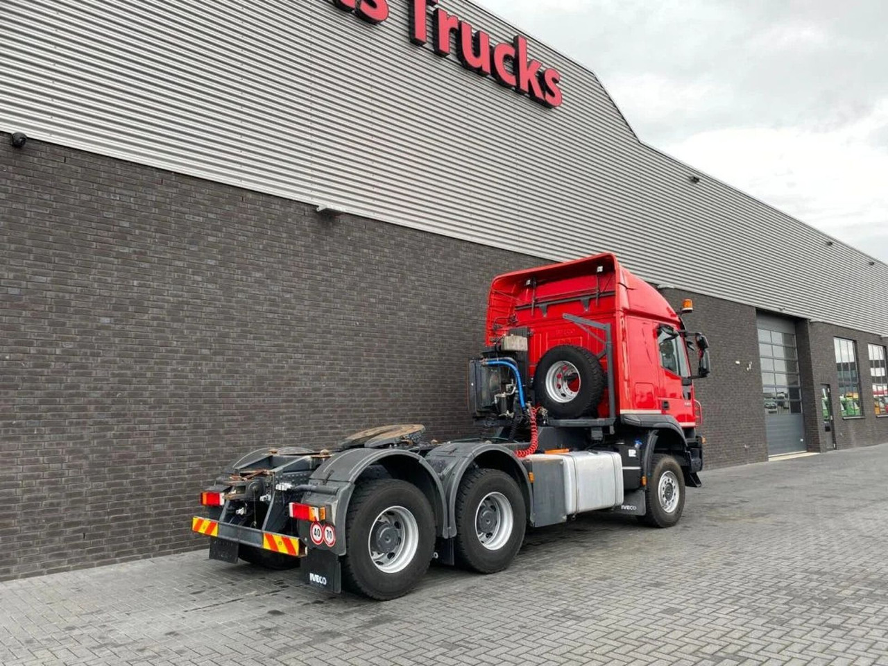 Iveco Trakker 560 SIVI 6X6 HEAVY DUTY PRIME MOVER 275 - Tegljač: slika Iveco Trakker 560 SIVI 6X6 HEAVY DUTY PRIME MOVER 275 - Tegljač Iveco Trakker 560 SIVI 6X6 HEAVY DUTY PRIME MOVER 275 - Tegljač: slika Iveco Trakker 560 SIVI 6X6 HEAVY DUTY PRIME MOVER 275 - Tegljač
