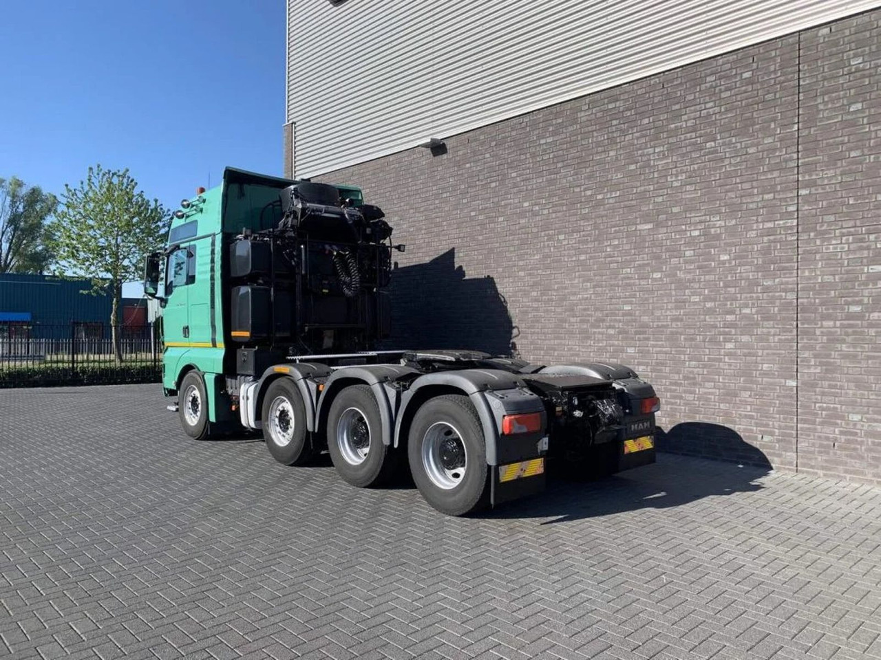 MAN TGX 41.680 V8 8X4 HEAVY DUTY TRACTOR 250 TONS - Tegljač: slika MAN TGX 41.680 V8 8X4 HEAVY DUTY TRACTOR 250 TONS - Tegljač MAN TGX 41.680 V8 8X4 HEAVY DUTY TRACTOR 250 TONS - Tegljač: slika MAN TGX 41.680 V8 8X4 HEAVY DUTY TRACTOR 250 TONS - Tegljač