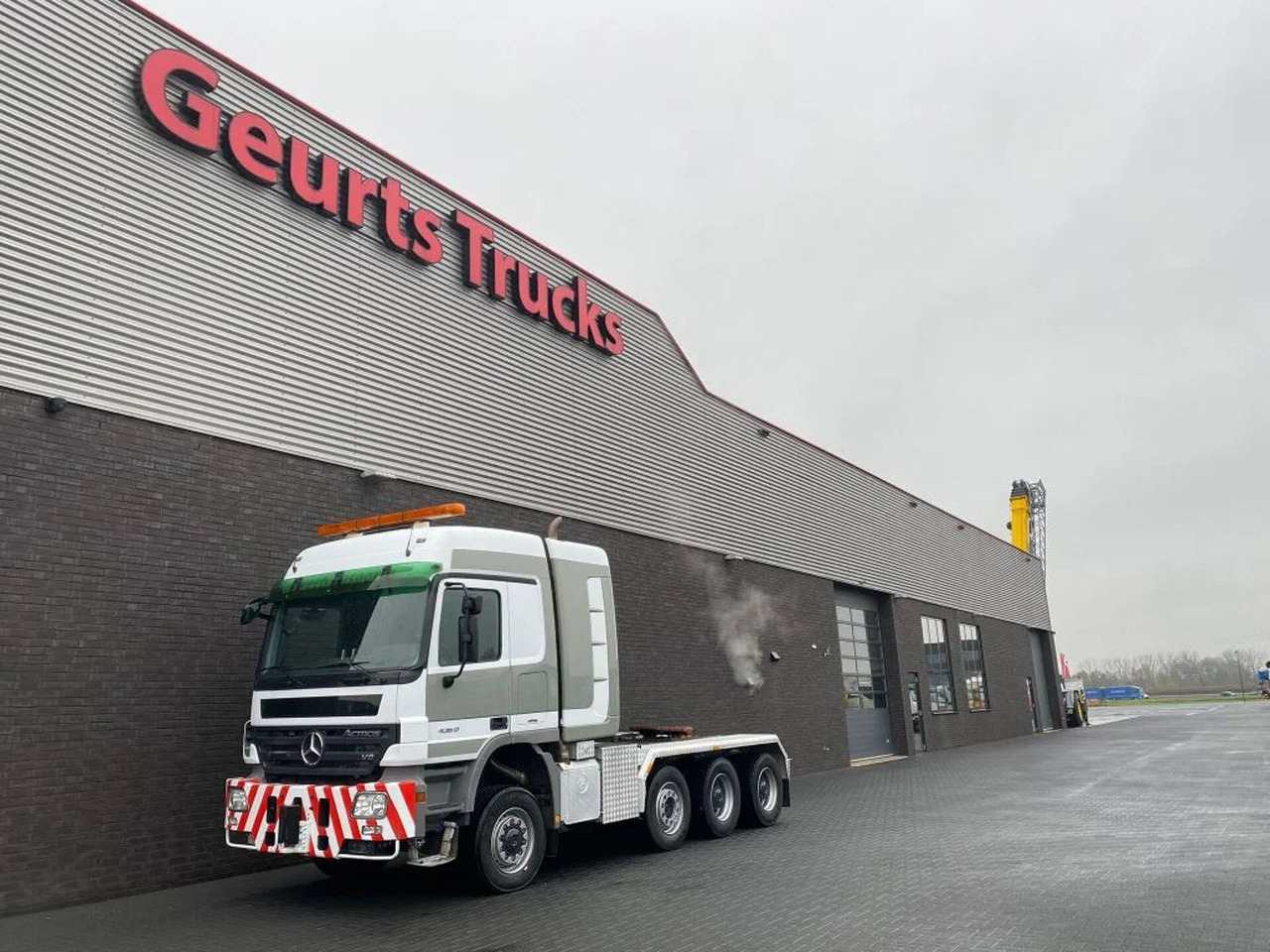 Mercedes-Benz Actros 4360 V8 8X6 V8 SLT TITAN HEAVY DUTY TRACT - Tegljač: slika Mercedes-Benz Actros 4360 V8 8X6 V8 SLT TITAN HEAVY DUTY TRACT - Tegljač Mercedes-Benz Actros 4360 V8 8X6 V8 SLT TITAN HEAVY DUTY TRACT - Tegljač: slika Mercedes-Benz Actros 4360 V8 8X6 V8 SLT TITAN HEAVY DUTY TRACT - Tegljač