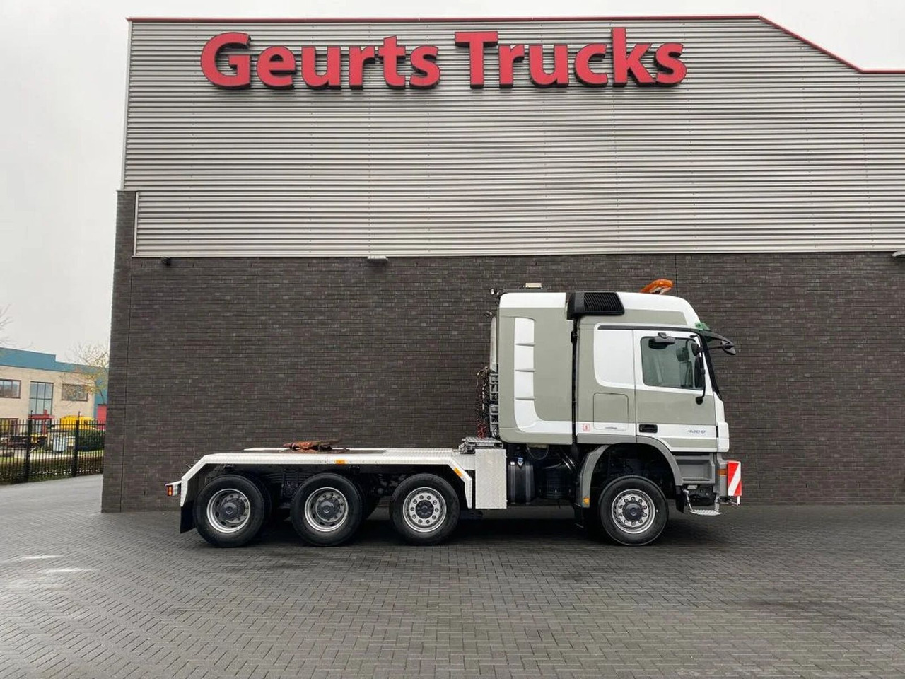 Mercedes-Benz Actros 4360 V8 8X6 V8 SLT TITAN HEAVY DUTY TRACT - Tegljač: slika Mercedes-Benz Actros 4360 V8 8X6 V8 SLT TITAN HEAVY DUTY TRACT - Tegljač Mercedes-Benz Actros 4360 V8 8X6 V8 SLT TITAN HEAVY DUTY TRACT - Tegljač: slika Mercedes-Benz Actros 4360 V8 8X6 V8 SLT TITAN HEAVY DUTY TRACT - Tegljač