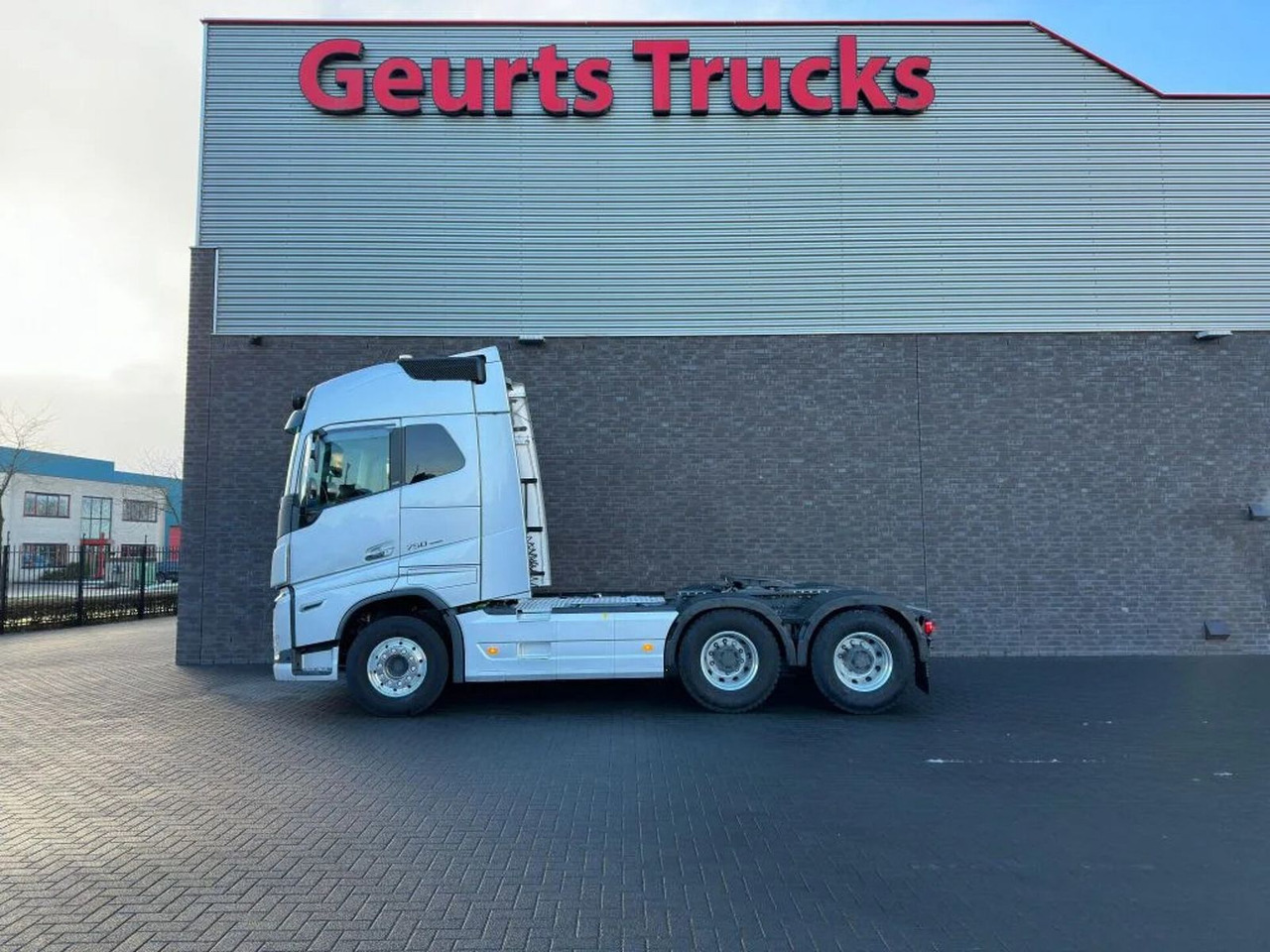 Volvo FH 16.750 6X4 TREKKER/TRACTOR/SZM EURO 6 HYDRAUL - Tegljač: slika Volvo FH 16.750 6X4 TREKKER/TRACTOR/SZM EURO 6 HYDRAUL - Tegljač Volvo FH 16.750 6X4 TREKKER/TRACTOR/SZM EURO 6 HYDRAUL - Tegljač: slika Volvo FH 16.750 6X4 TREKKER/TRACTOR/SZM EURO 6 HYDRAUL - Tegljač