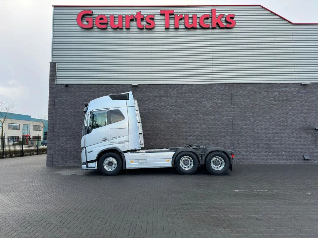 Volvo FH 16.750 6X4 TREKKER/TRACTOR/SZM EURO 6 HYDRAUL - Tegljač: slika Volvo FH 16.750 6X4 TREKKER/TRACTOR/SZM EURO 6 HYDRAUL - Tegljač Volvo FH 16.750 6X4 TREKKER/TRACTOR/SZM EURO 6 HYDRAUL - Tegljač: slika Volvo FH 16.750 6X4 TREKKER/TRACTOR/SZM EURO 6 HYDRAUL - Tegljač