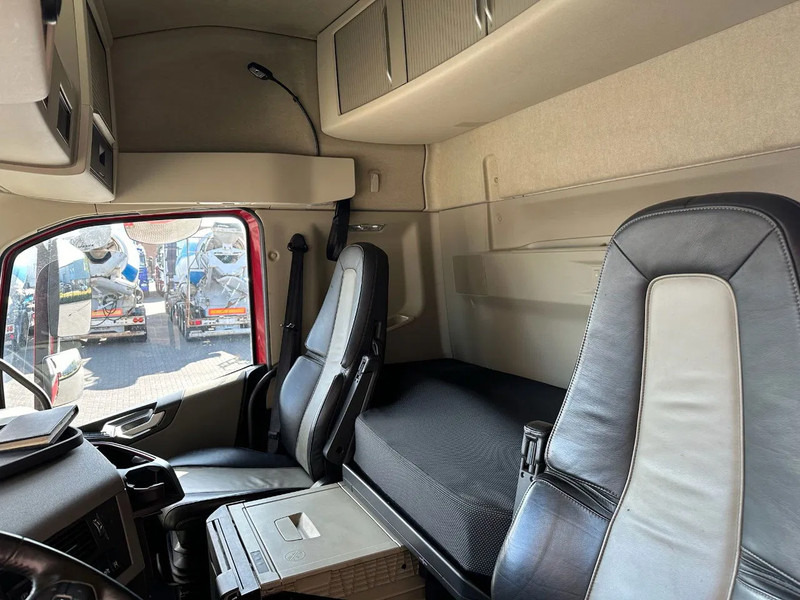 Tegljač Volvo FH 500 6X2 TREKKER / SATTELZUG/TRACTOR UNIT/ CAMION MET PALFINGER PK53002 SH KRAAN / KRAN / CRANE / GRUA: slika Tegljač Volvo FH 500 6X2 TREKKER / SATTELZUG/TRACTOR UNIT/ CAMION MET PALFINGER PK53002 SH KRAAN / KRAN / CRANE / GRUA