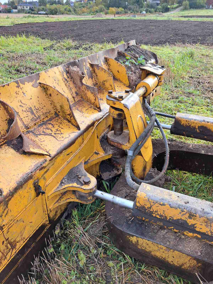 CATERPILLAR D5 M - Buldožer: slika CATERPILLAR D5 M - Buldožer CATERPILLAR D5 M - Buldožer: slika CATERPILLAR D5 M - Buldožer