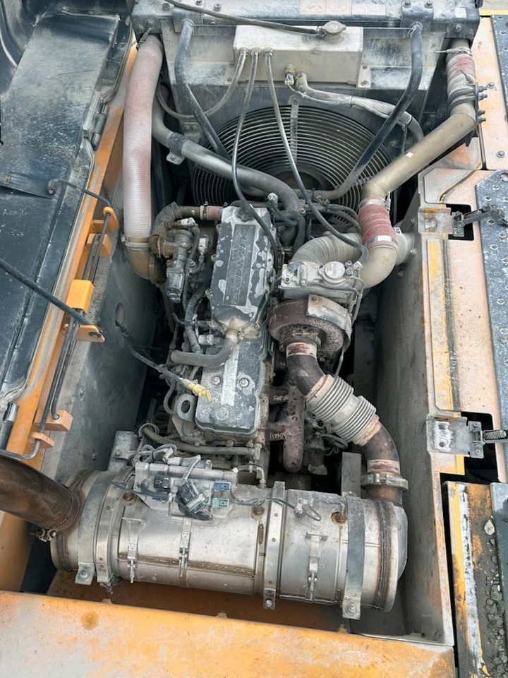 Hyundai R 300 - Bager gusjeničar: slika Hyundai R 300 - Bager gusjeničar Hyundai R 300 - Bager gusjeničar: slika Hyundai R 300 - Bager gusjeničar