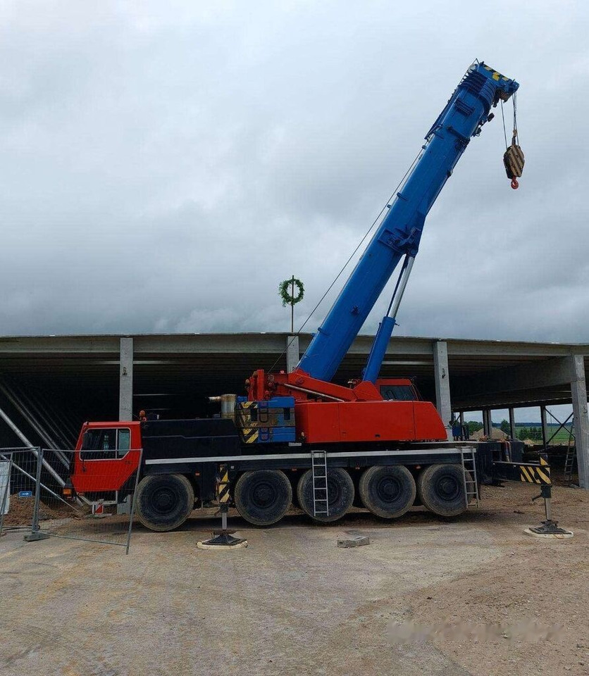Liebherr LTM 1100 5.2 - Autodizalica: slika Liebherr LTM 1100 5.2 - Autodizalica Liebherr LTM 1100 5.2 - Autodizalica: slika Liebherr LTM 1100 5.2 - Autodizalica
