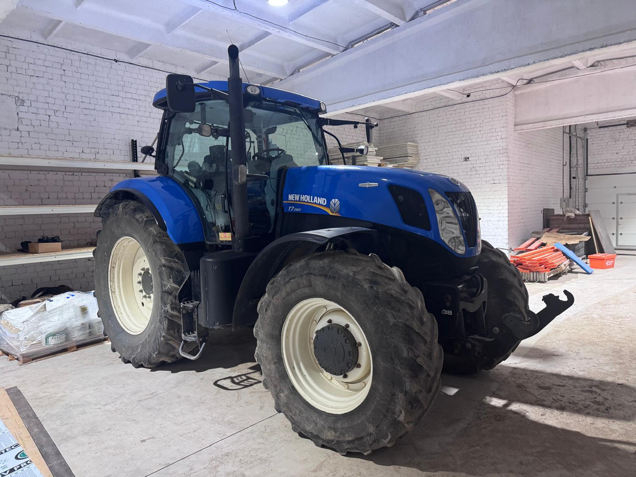 NEW HOLLAND T7.260 - Traktor: slika NEW HOLLAND T7.260 - Traktor NEW HOLLAND T7.260 - Traktor: slika NEW HOLLAND T7.260 - Traktor