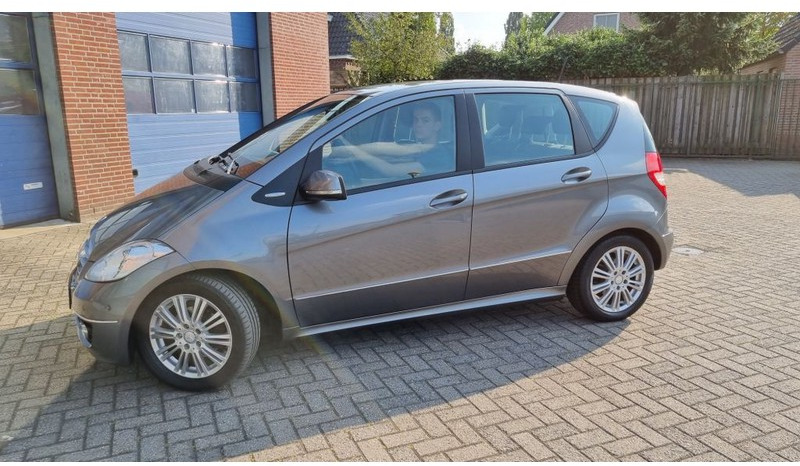 Mercedes-Benz A-Klasse A160 Automaat Elegance.airco.trekhaak. - Hatchback: slika Mercedes-Benz A-Klasse A160 Automaat Elegance.airco.trekhaak. - Hatchback Mercedes-Benz A-Klasse A160 Automaat Elegance.airco.trekhaak. - Hatchback: slika Mercedes-Benz A-Klasse A160 Automaat Elegance.airco.trekhaak. - Hatchback