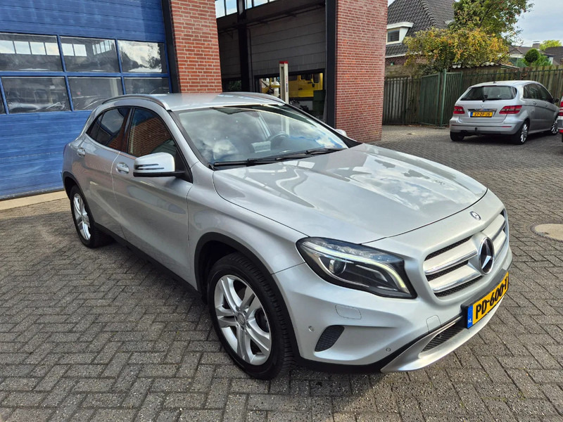Mercedes-Benz GLA 200 automaat AMG Prestige - Automobil: slika Mercedes-Benz GLA 200 automaat AMG Prestige - Automobil Mercedes-Benz GLA 200 automaat AMG Prestige - Automobil: slika Mercedes-Benz GLA 200 automaat AMG Prestige - Automobil