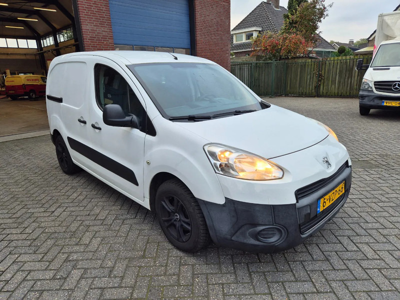 Peugeot PARTNER 120 1.6HDI L1 XR Profit - Mali kombi: slika Peugeot PARTNER 120 1.6HDI L1 XR Profit - Mali kombi Peugeot PARTNER 120 1.6HDI L1 XR Profit - Mali kombi: slika Peugeot PARTNER 120 1.6HDI L1 XR Profit - Mali kombi