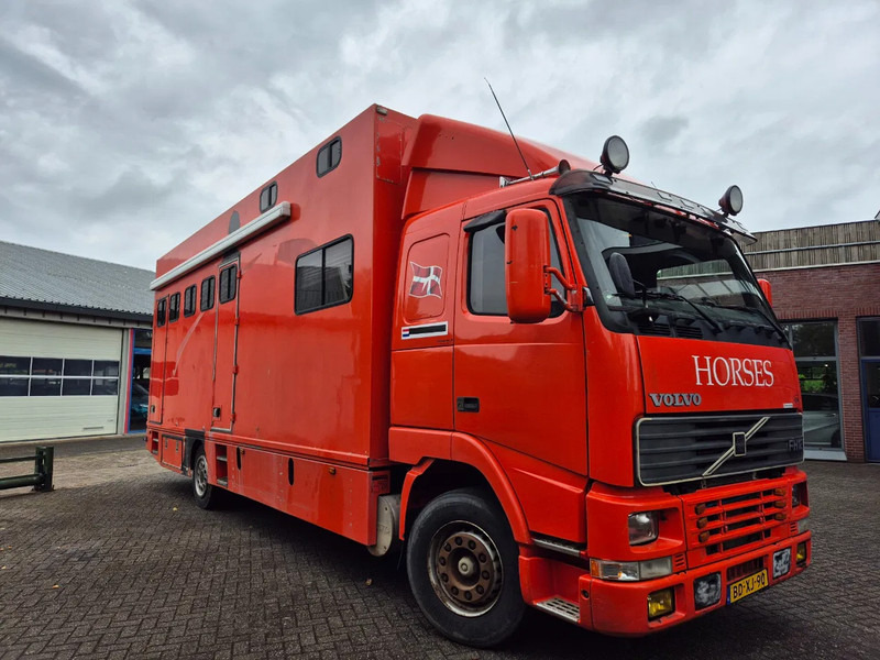 Volvo FH 12 380pk luchtgeveerd voor en achteras - Kamion za prijevoz konja: slika Volvo FH 12 380pk luchtgeveerd voor en achteras - Kamion za prijevoz konja Volvo FH 12 380pk luchtgeveerd voor en achteras - Kamion za prijevoz konja: slika Volvo FH 12 380pk luchtgeveerd voor en achteras - Kamion za prijevoz konja