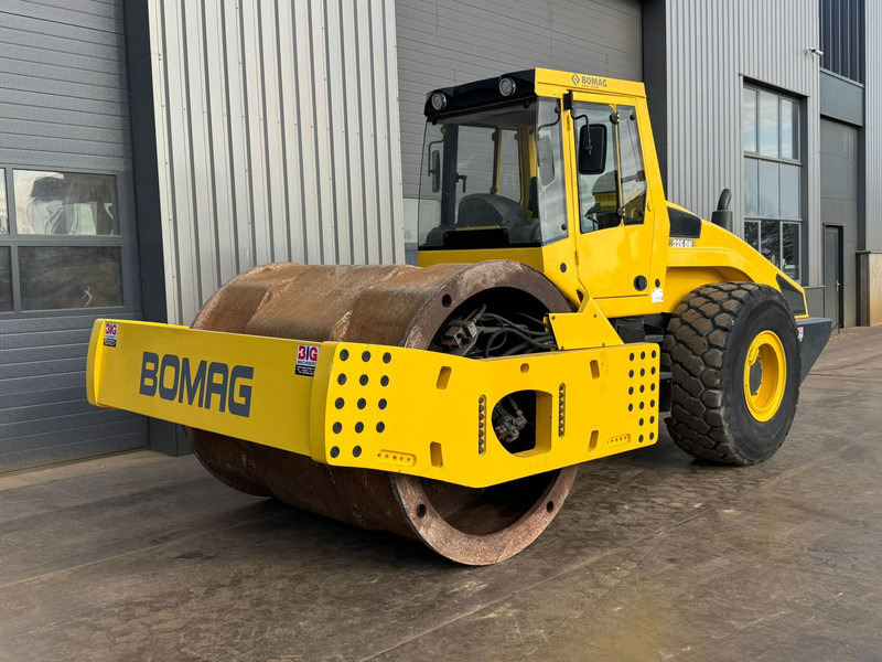 Bomag BW226 - Valjak: slika Bomag BW226 - Valjak Bomag BW226 - Valjak: slika Bomag BW226 - Valjak