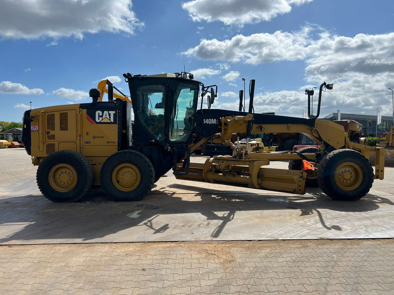 Caterpillar 140M2 - Grejder: slika Caterpillar 140M2 - Grejder Caterpillar 140M2 - Grejder: slika Caterpillar 140M2 - Grejder