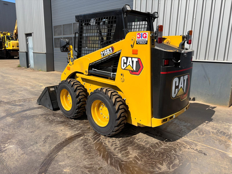Caterpillar 216B3 - Utovarivač: slika Caterpillar 216B3 - Utovarivač Caterpillar 216B3 - Utovarivač: slika Caterpillar 216B3 - Utovarivač