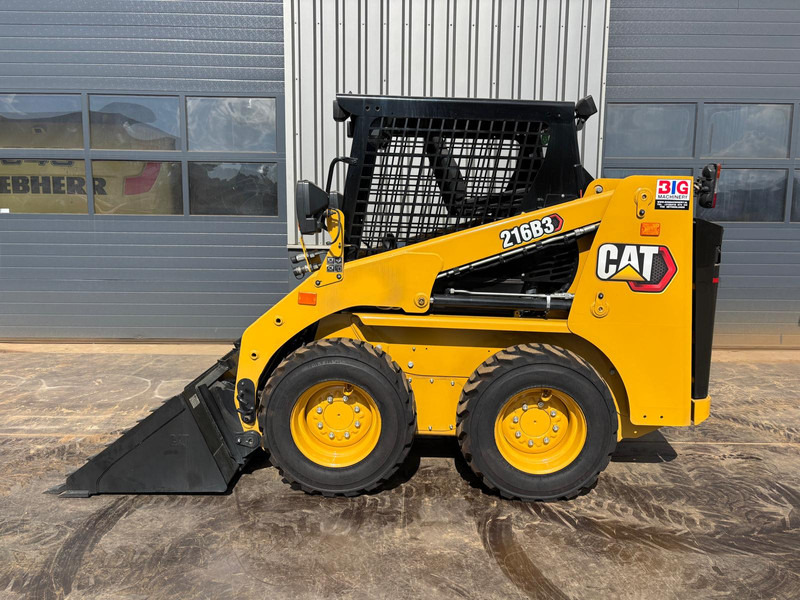 Caterpillar 216B3 - Utovarivač: slika Caterpillar 216B3 - Utovarivač Caterpillar 216B3 - Utovarivač: slika Caterpillar 216B3 - Utovarivač