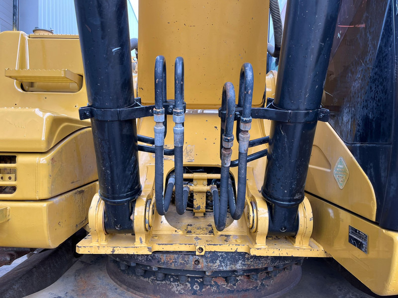 Bager gusjeničar Caterpillar 324DL - Hammerlines / A/C Cabin / Caterpillar C7 / Quick Coupler / Bucket with teeth.: slika Bager gusjeničar Caterpillar 324DL - Hammerlines / A/C Cabin / Caterpillar C7 / Quick Coupler / Bucket with teeth.