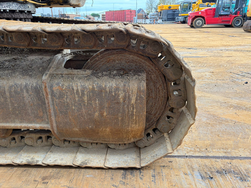 Bager gusjeničar Caterpillar 330C: slika Bager gusjeničar Caterpillar 330C Bager gusjeničar Caterpillar 330C: slika Bager gusjeničar Caterpillar 330C