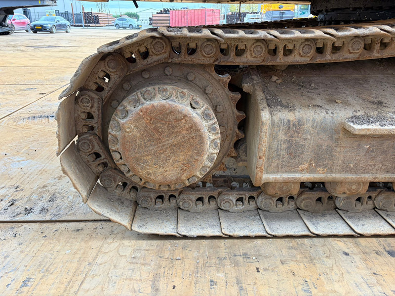 Bager gusjeničar Caterpillar 330C: slika Bager gusjeničar Caterpillar 330C Bager gusjeničar Caterpillar 330C: slika Bager gusjeničar Caterpillar 330C