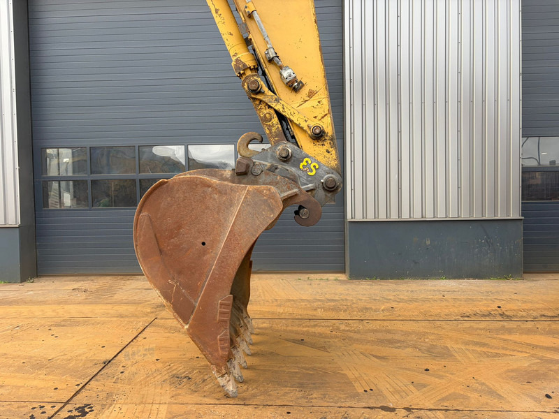 Bager gusjeničar Caterpillar 330C: slika Bager gusjeničar Caterpillar 330C Bager gusjeničar Caterpillar 330C: slika Bager gusjeničar Caterpillar 330C