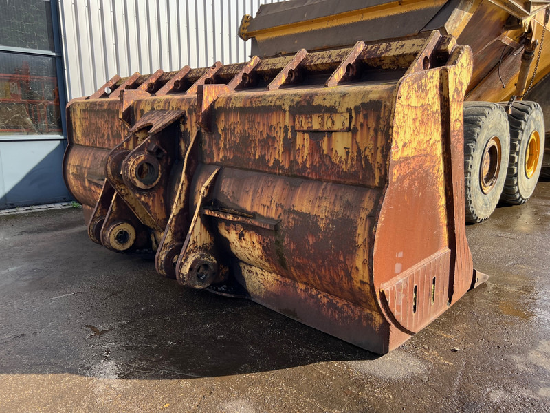 Caterpillar 990 - Korpa: slika Caterpillar 990 - Korpa Caterpillar 990 - Korpa: slika Caterpillar 990 - Korpa