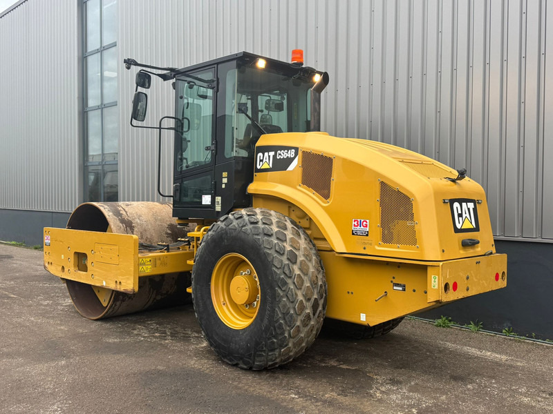 Caterpillar CS64B - Valjak: slika Caterpillar CS64B - Valjak Caterpillar CS64B - Valjak: slika Caterpillar CS64B - Valjak