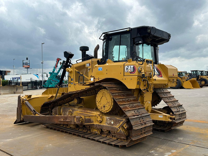 Caterpillar D6 LGP - Buldožer: slika Caterpillar D6 LGP - Buldožer Caterpillar D6 LGP - Buldožer: slika Caterpillar D6 LGP - Buldožer