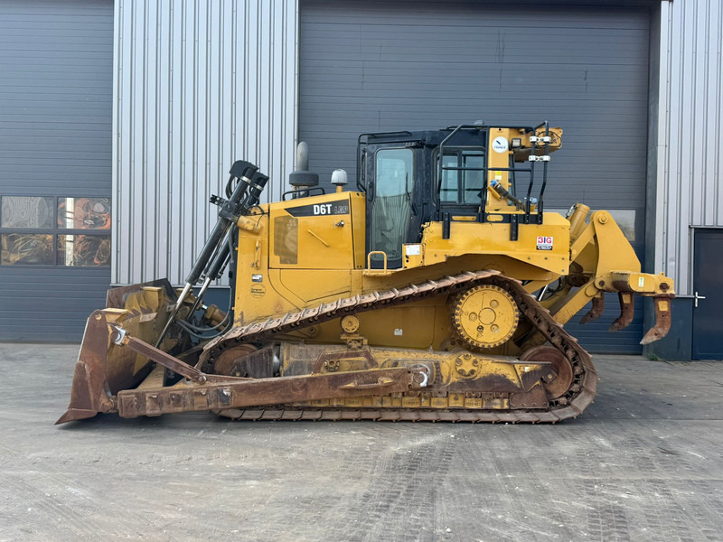 Caterpillar D6T LGP - Buldožer: slika Caterpillar D6T LGP - Buldožer Caterpillar D6T LGP - Buldožer: slika Caterpillar D6T LGP - Buldožer