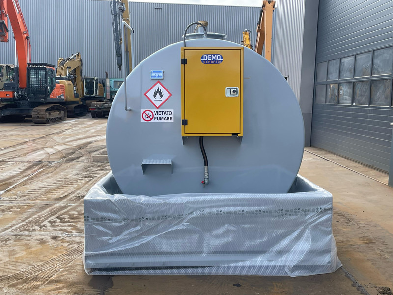 Zakup Emiliana Serbatoi TF9/50 9000Ltr Emiliana Serbatoi TF9/50 9000Ltr: slika Zakup Emiliana Serbatoi TF9/50 9000Ltr Emiliana Serbatoi TF9/50 9000Ltr Zakup Emiliana Serbatoi TF9/50 9000Ltr Emiliana Serbatoi TF9/50 9000Ltr: slika Zakup Emiliana Serbatoi TF9/50 9000Ltr Emiliana Serbatoi TF9/50 9000Ltr