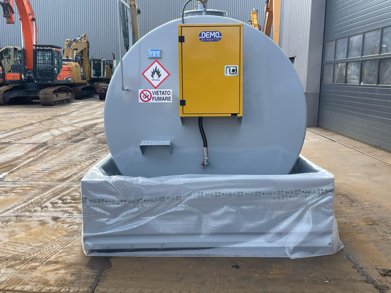 Zakup Emiliana Serbatoi TF9/50 9000Ltr Emiliana Serbatoi TF9/50 9000Ltr: slika Zakup Emiliana Serbatoi TF9/50 9000Ltr Emiliana Serbatoi TF9/50 9000Ltr Zakup Emiliana Serbatoi TF9/50 9000Ltr Emiliana Serbatoi TF9/50 9000Ltr: slika Zakup Emiliana Serbatoi TF9/50 9000Ltr Emiliana Serbatoi TF9/50 9000Ltr