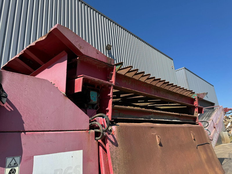 Extec Robotrac 7000 - Screener: slika Extec Robotrac 7000 - Screener Extec Robotrac 7000 - Screener: slika Extec Robotrac 7000 - Screener