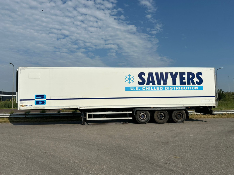 Gray and Adams Meat Hook Thermo King SLXE 400 - Poluprikolica hladnjača: slika Gray and Adams Meat Hook Thermo King SLXE 400 - Poluprikolica hladnjača Gray and Adams Meat Hook Thermo King SLXE 400 - Poluprikolica hladnjača: slika Gray and Adams Meat Hook Thermo King SLXE 400 - Poluprikolica hladnjača