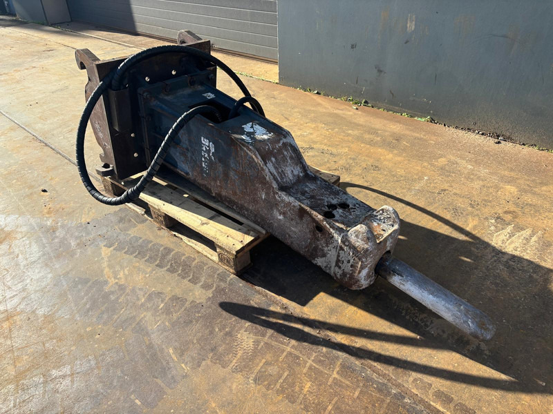 Hammer Mustang HM1000 CW40 - Hidraulični čekić: slika Hammer Mustang HM1000 CW40 - Hidraulični čekić Hammer Mustang HM1000 CW40 - Hidraulični čekić: slika Hammer Mustang HM1000 CW40 - Hidraulični čekić