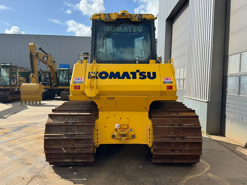 Komatsu D65PXi-18 | TOPCON GPS - Buldožer: slika Komatsu D65PXi-18 | TOPCON GPS - Buldožer Komatsu D65PXi-18 | TOPCON GPS - Buldožer: slika Komatsu D65PXi-18 | TOPCON GPS - Buldožer