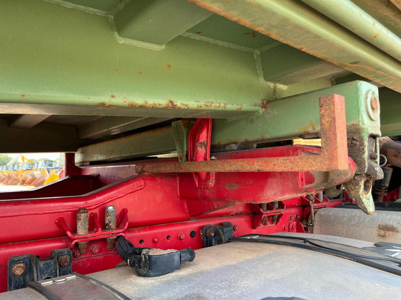 Kiper, Kamion s kranom MAN TGA 26.480 6x4 tipper + HMF crane: slika Kiper, Kamion s kranom MAN TGA 26.480 6x4 tipper + HMF crane