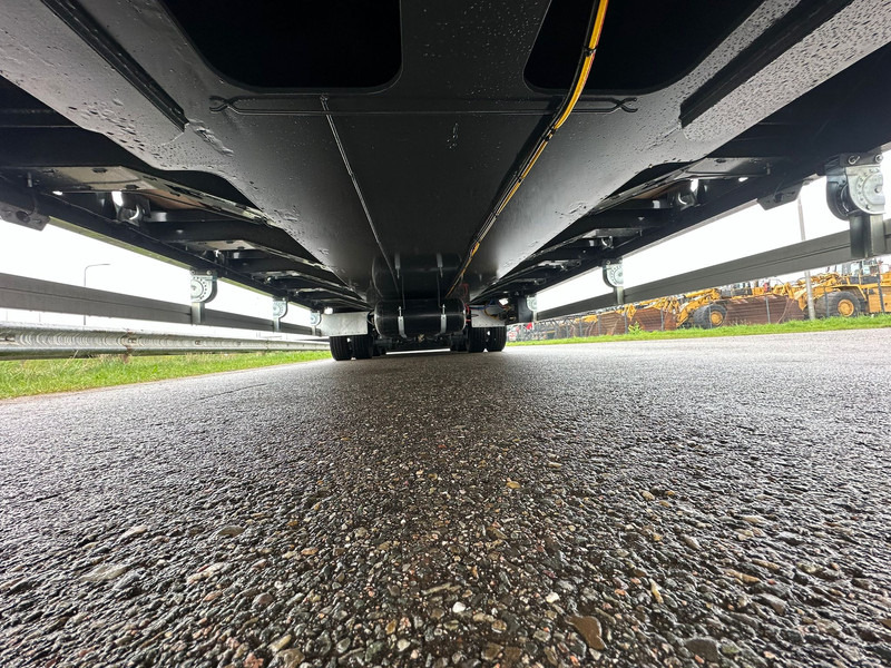 Novi Poluprikolica s niskim utovarivačem OZGUL LW3 EU 1SS: slika Novi Poluprikolica s niskim utovarivačem OZGUL LW3 EU 1SS