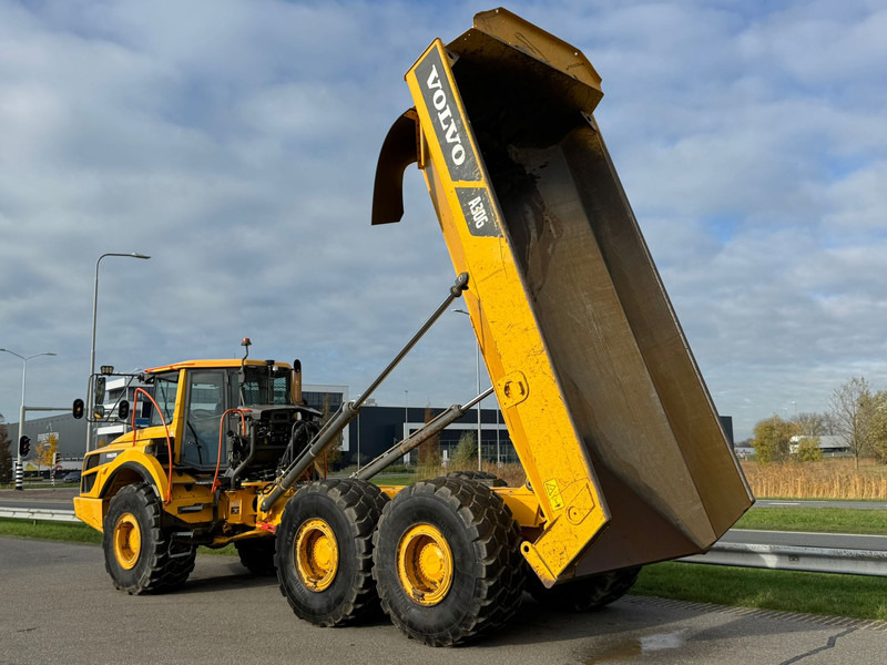 Zglobni istovarivač Volvo A30G: slika Zglobni istovarivač Volvo A30G