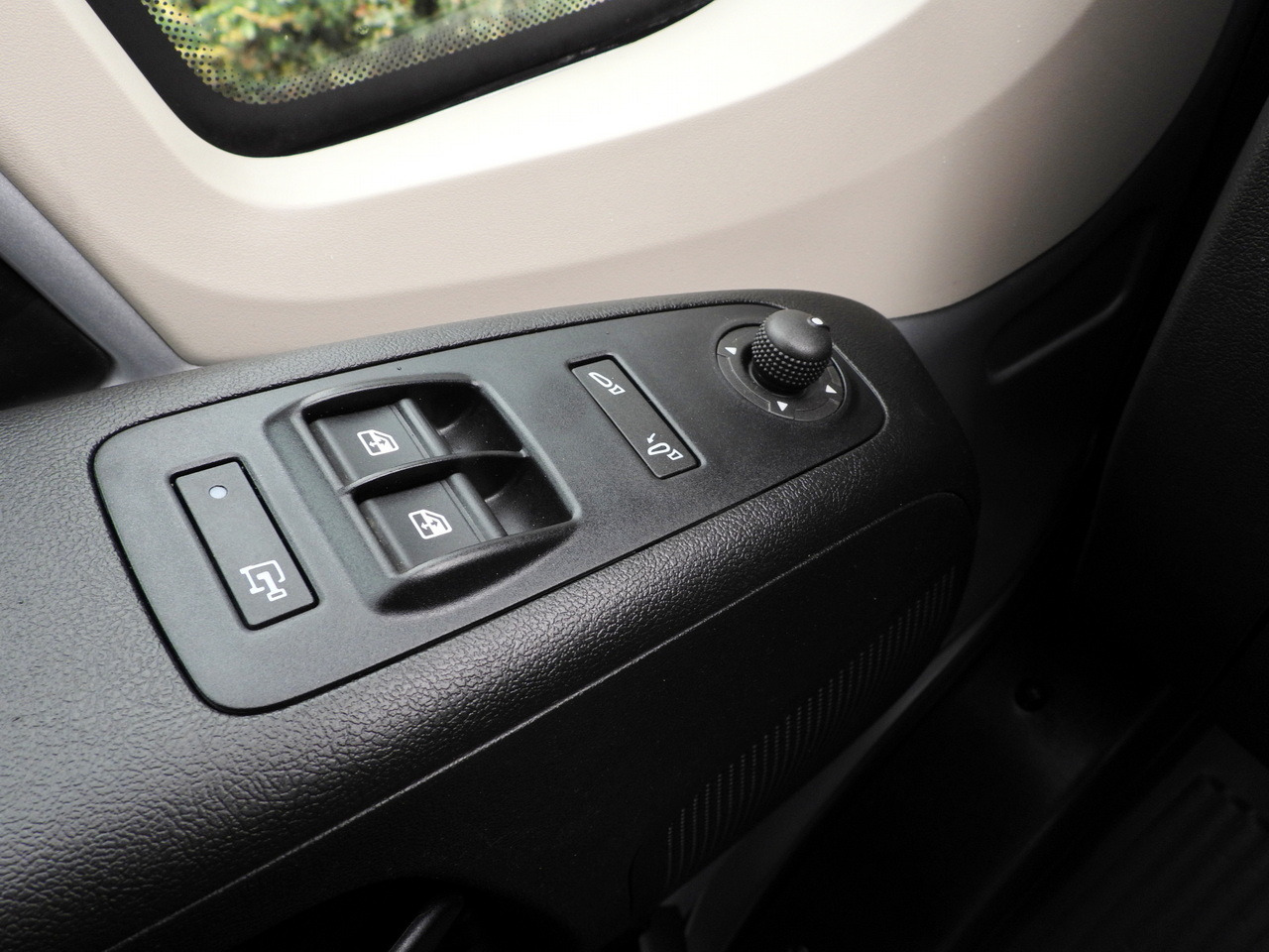 Furgon CITROEN JUMPER  BOX DELIVERY VAN 7 SEATS CRUISE CONTROL LED LIGHTS AIR CONDITIONING  165HP: slika Furgon CITROEN JUMPER  BOX DELIVERY VAN 7 SEATS CRUISE CONTROL LED LIGHTS AIR CONDITIONING  165HP