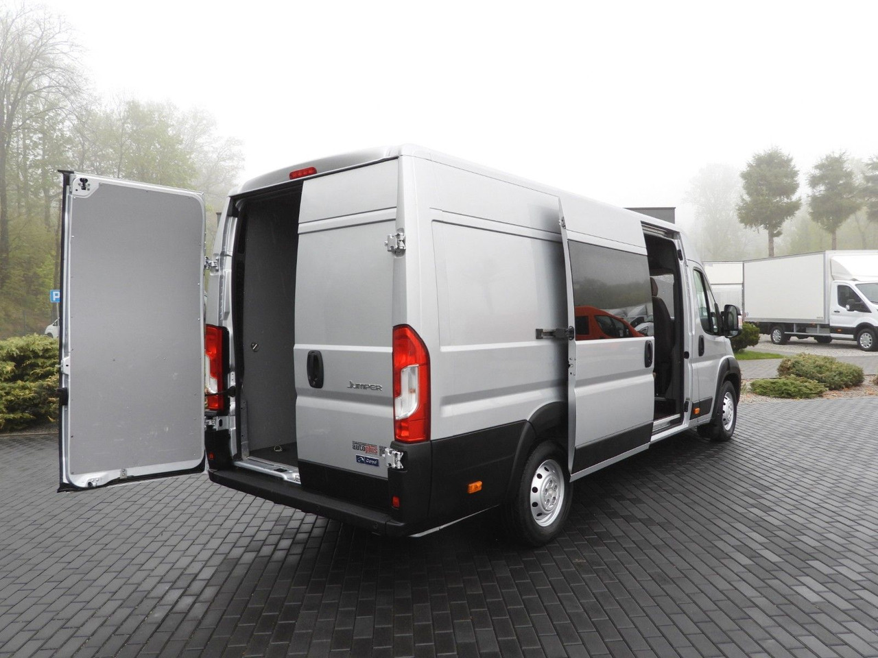 Citroën JUMPER KASTENWAGEN DOPPELKABINE 7 SITZE TEMPOMAT - Furgon, Dostavno vozilo s dvostrukom kabinom: slika Citroën JUMPER KASTENWAGEN DOPPELKABINE 7 SITZE TEMPOMAT - Furgon, Dostavno vozilo s dvostrukom kabinom Citroën JUMPER KASTENWAGEN DOPPELKABINE 7 SITZE TEMPOMAT - Furgon, Dostavno vozilo s dvostrukom kabinom: slika Citroën JUMPER KASTENWAGEN DOPPELKABINE 7 SITZE TEMPOMAT - Furgon, Dostavno vozilo s dvostrukom kabinom