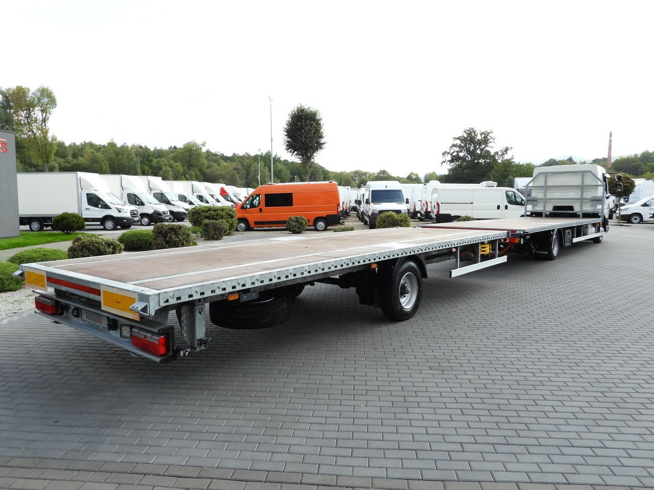 DAF LF 230 CONTAINER CARRIER PLATFORM + TRAILER WEBASTO CRUISE CONTROL LED LIGHTS PNEUMATICS AUTOMATIC TRANSMISSION TWIN WHEELS AIR CONDITIONING 230HP - Transporter kontejnera/ Kamion s izmjenjivim sanducima: slika DAF LF 230 CONTAINER CARRIER PLATFORM + TRAILER WEBASTO CRUISE CONTROL LED LIGHTS PNEUMATICS AUTOMATIC TRANSMISSION TWIN WHEELS AIR CONDITIONING 230HP - Transporter kontejnera/ Kamion s izmjenjivim sanducima DAF LF 230 CONTAINER CARRIER PLATFORM + TRAILER WEBASTO CRUISE CONTROL LED LIGHTS PNEUMATICS AUTOMATIC TRANSMISSION TWIN WHEELS AIR CONDITIONING 230HP - Transporter kontejnera/ Kamion s izmjenjivim sanducima: slika DAF LF 230 CONTAINER CARRIER PLATFORM + TRAILER WEBASTO CRUISE CONTROL LED LIGHTS PNEUMATICS AUTOMATIC TRANSMISSION TWIN WHEELS AIR CONDITIONING 230HP - Transporter kontejnera/ Kamion s izmjenjivim sanducima