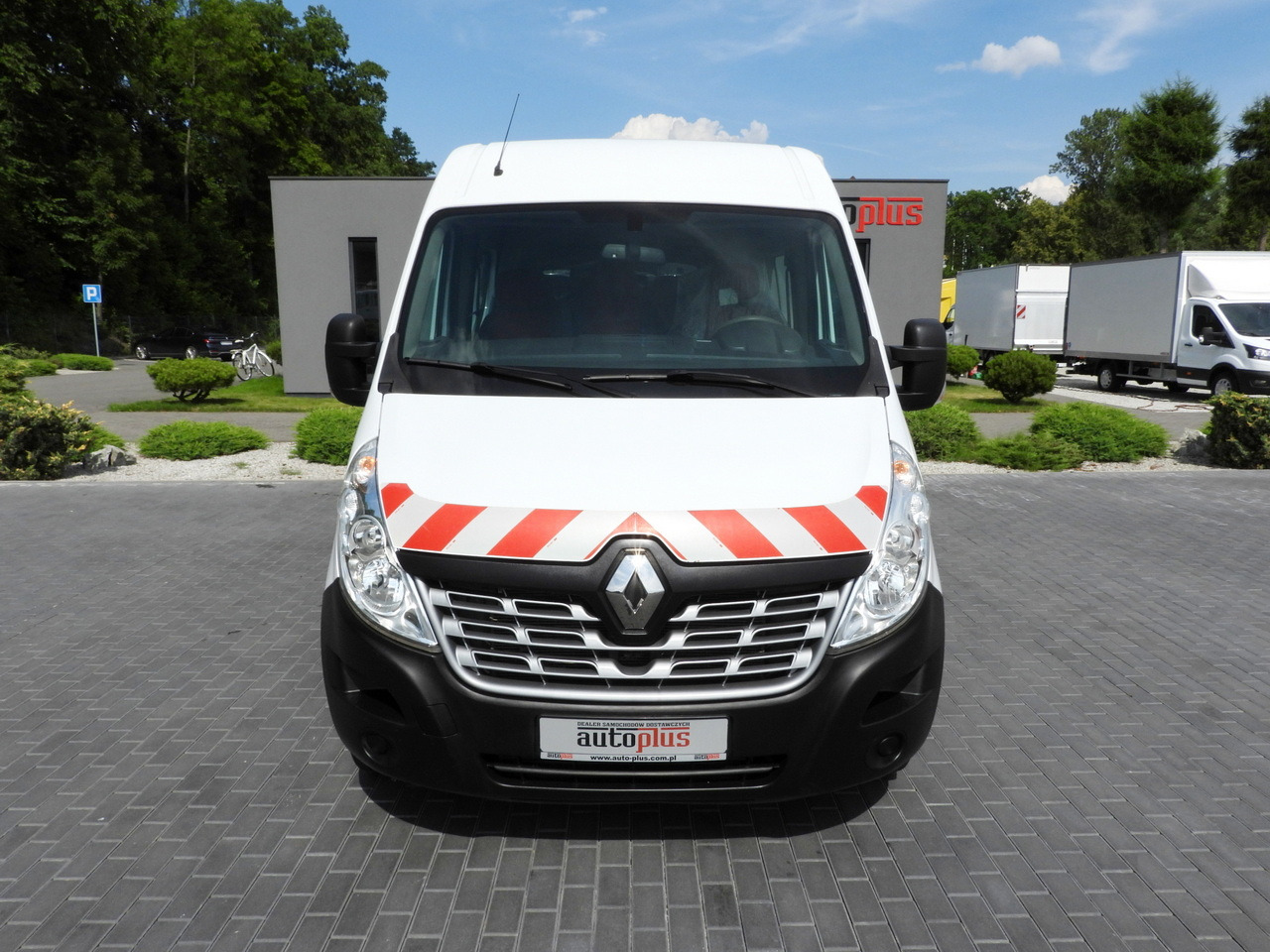 RENAULT MASTER BOX DELIVERY VAN 7 SEATS CRUISE CONTROL TWIN WHEELS AIR CONDITIONING 145HP - Dostavno vozilo: slika RENAULT MASTER BOX DELIVERY VAN 7 SEATS CRUISE CONTROL TWIN WHEELS AIR CONDITIONING 145HP - Dostavno vozilo RENAULT MASTER BOX DELIVERY VAN 7 SEATS CRUISE CONTROL TWIN WHEELS AIR CONDITIONING 145HP - Dostavno vozilo: slika RENAULT MASTER BOX DELIVERY VAN 7 SEATS CRUISE CONTROL TWIN WHEELS AIR CONDITIONING 145HP - Dostavno vozilo