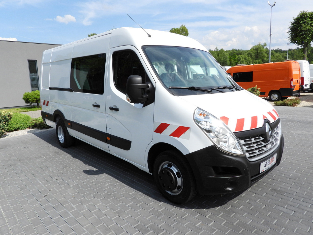 RENAULT MASTER BOX DELIVERY VAN 7 SEATS CRUISE CONTROL TWIN WHEELS AIR CONDITIONING 145HP - Dostavno vozilo: slika RENAULT MASTER BOX DELIVERY VAN 7 SEATS CRUISE CONTROL TWIN WHEELS AIR CONDITIONING 145HP - Dostavno vozilo RENAULT MASTER BOX DELIVERY VAN 7 SEATS CRUISE CONTROL TWIN WHEELS AIR CONDITIONING 145HP - Dostavno vozilo: slika RENAULT MASTER BOX DELIVERY VAN 7 SEATS CRUISE CONTROL TWIN WHEELS AIR CONDITIONING 145HP - Dostavno vozilo