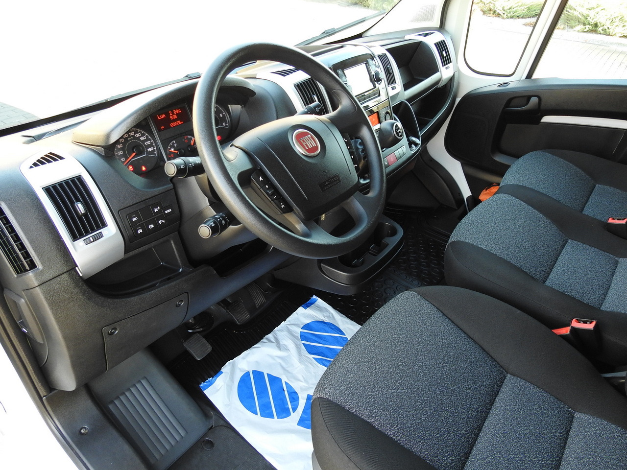 FIAT DUCATO REFRIGERATOR VAN -10*C POWER SUPPLY 230V AIR CONDITIONING 175HP - Dostavno vozilo hladnjača: slika FIAT DUCATO REFRIGERATOR VAN -10*C POWER SUPPLY 230V AIR CONDITIONING 175HP - Dostavno vozilo hladnjača FIAT DUCATO REFRIGERATOR VAN -10*C POWER SUPPLY 230V AIR CONDITIONING 175HP - Dostavno vozilo hladnjača: slika FIAT DUCATO REFRIGERATOR VAN -10*C POWER SUPPLY 230V AIR CONDITIONING 175HP - Dostavno vozilo hladnjača