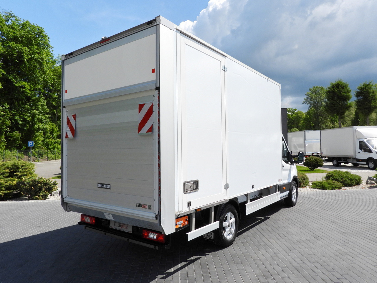 FORD TRANSIT BOX LIFT 8 PALLETS CRUISE CONTROL LED LIGHTS AIR CONDITIONING 130HP - Dostavno vozilo sa zatvorenim sandukom: slika FORD TRANSIT BOX LIFT 8 PALLETS CRUISE CONTROL LED LIGHTS AIR CONDITIONING 130HP - Dostavno vozilo sa zatvorenim sandukom FORD TRANSIT BOX LIFT 8 PALLETS CRUISE CONTROL LED LIGHTS AIR CONDITIONING 130HP - Dostavno vozilo sa zatvorenim sandukom: slika FORD TRANSIT BOX LIFT 8 PALLETS CRUISE CONTROL LED LIGHTS AIR CONDITIONING 130HP - Dostavno vozilo sa zatvorenim sandukom